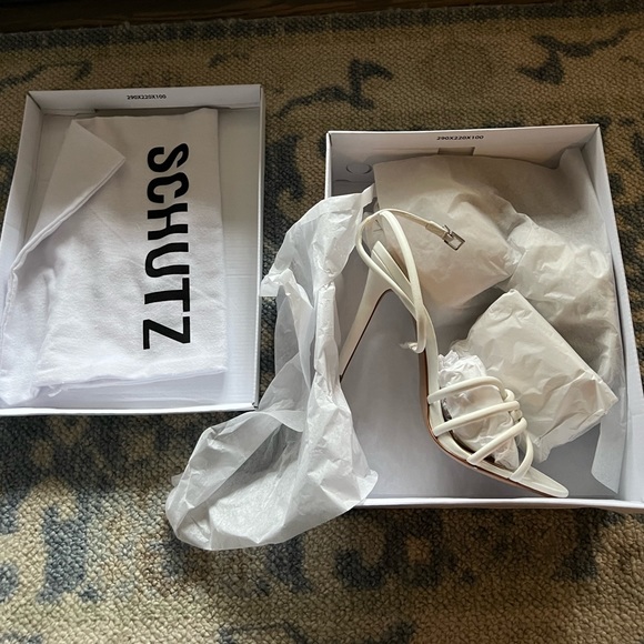 Schutz Rachel Nappa Leather Sandal - never worn - Picture 8 of 11